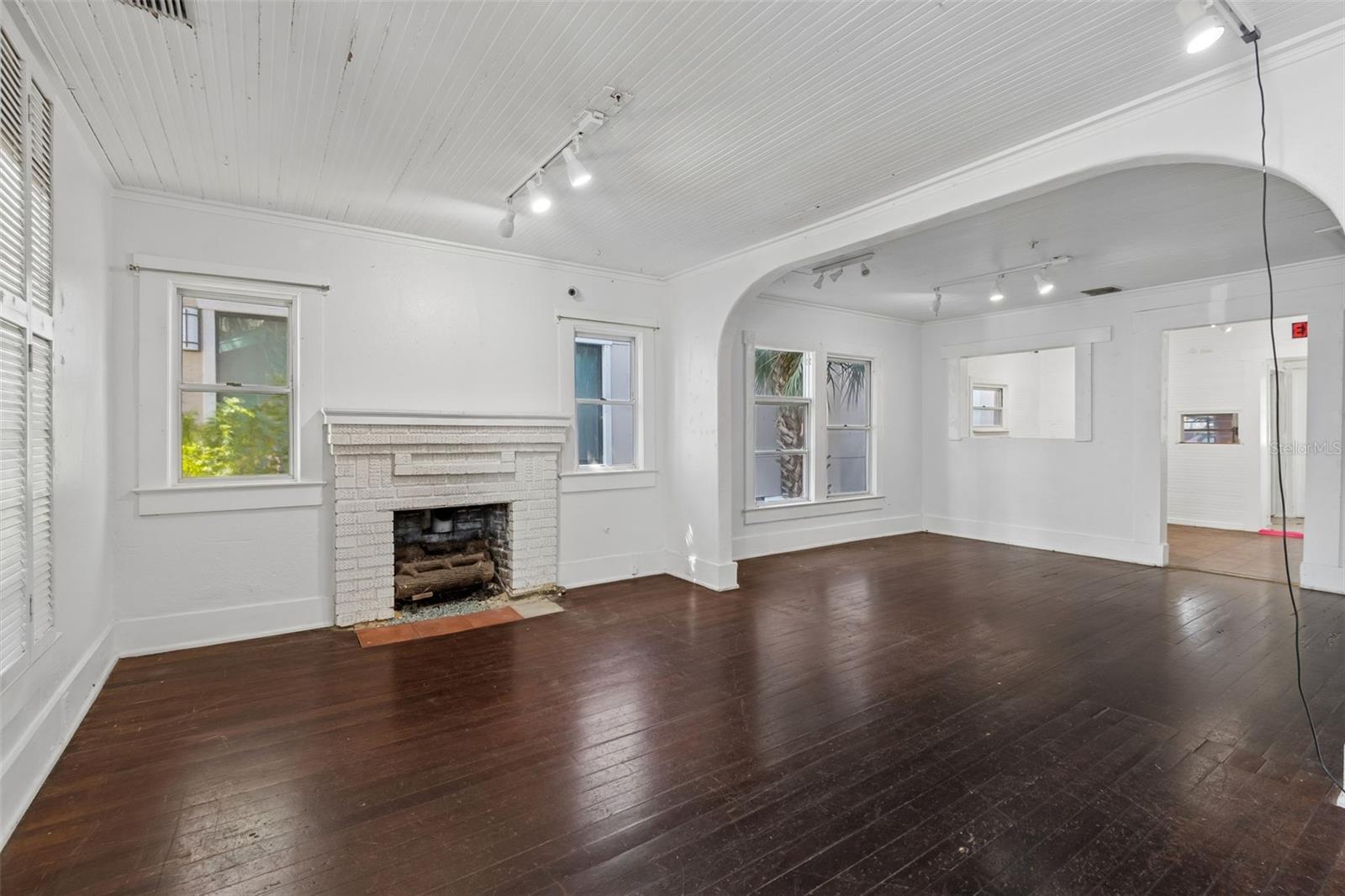 123 2ND AVE S, SAFETY HARBOR, FL, 34695