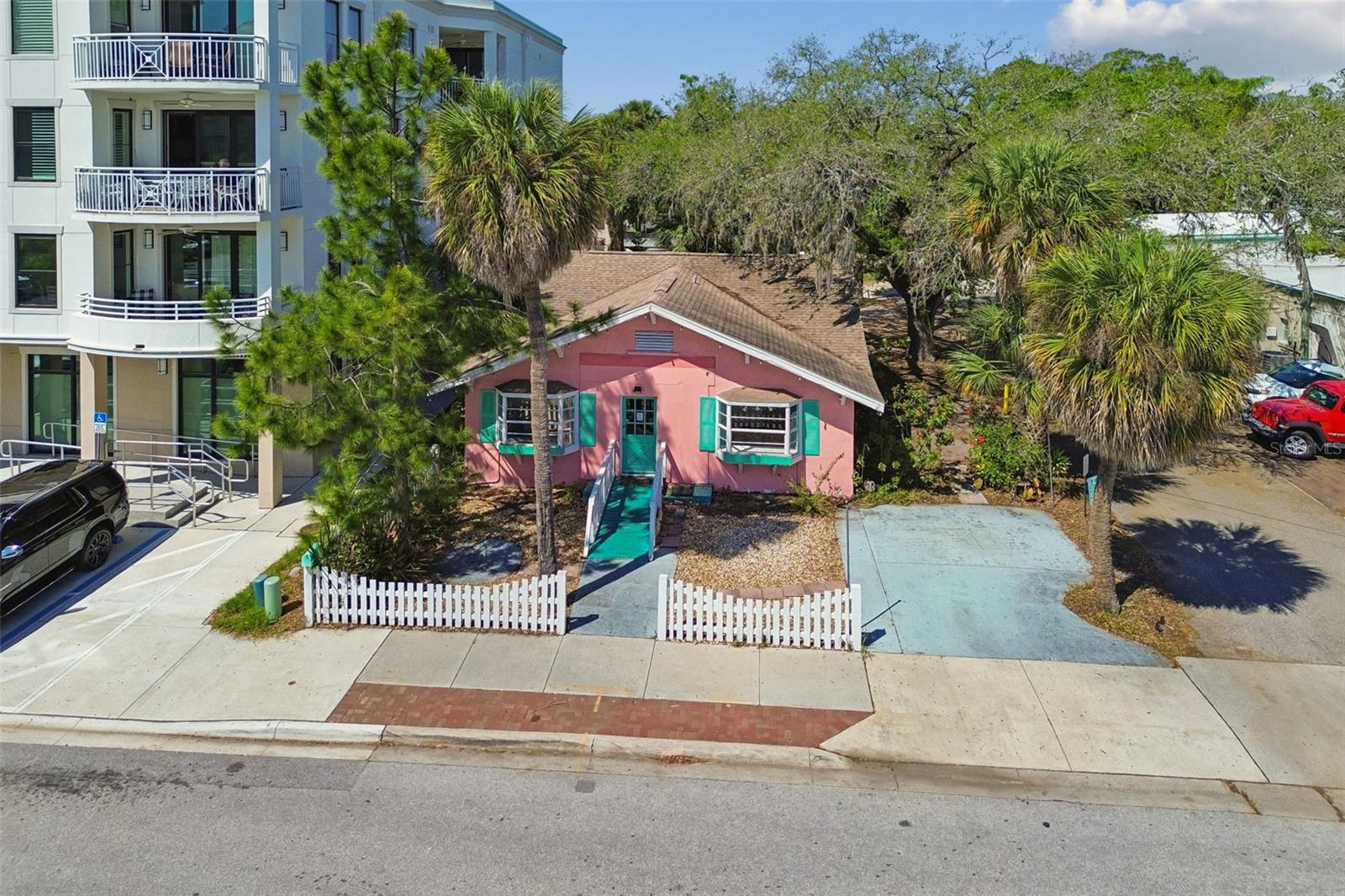 123 2ND AVE S, SAFETY HARBOR, FL, 34695