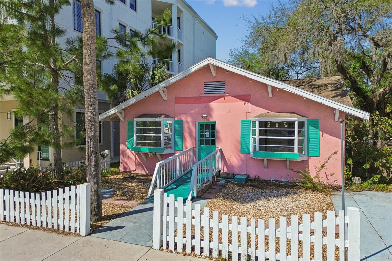 123 2ND AVE S, SAFETY HARBOR, FL, 34695
