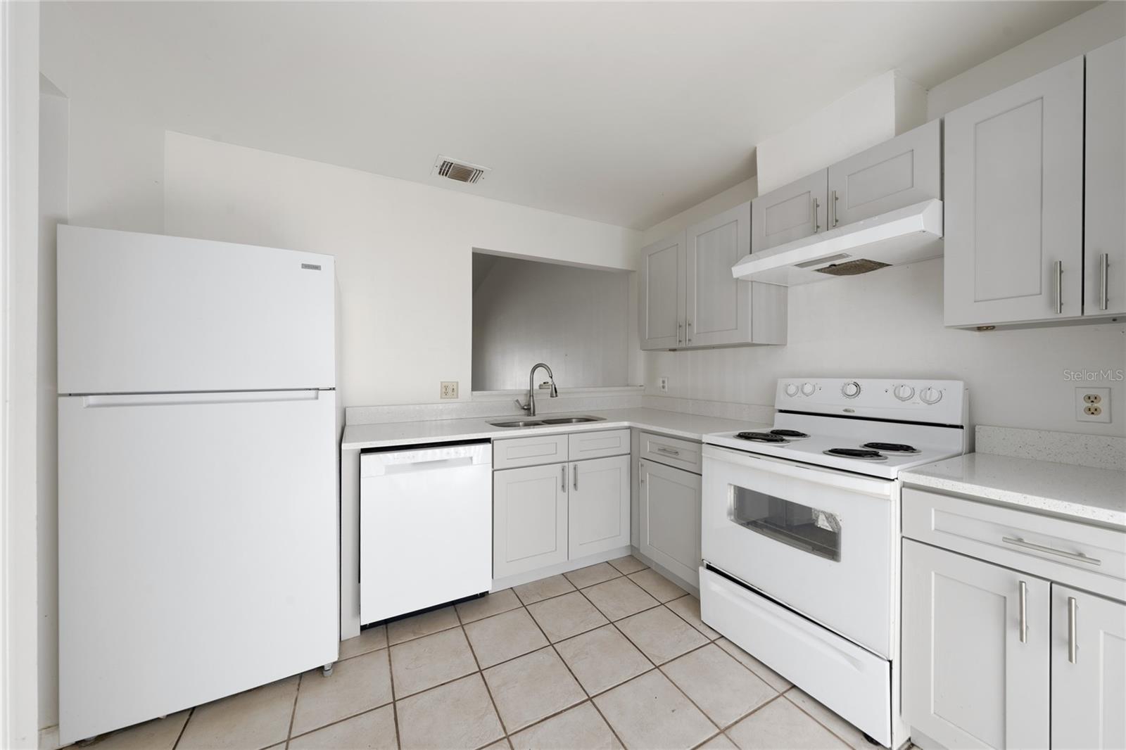 126 DAHLIA VILLAGE CIR #82, ORLANDO, FL, 32807
