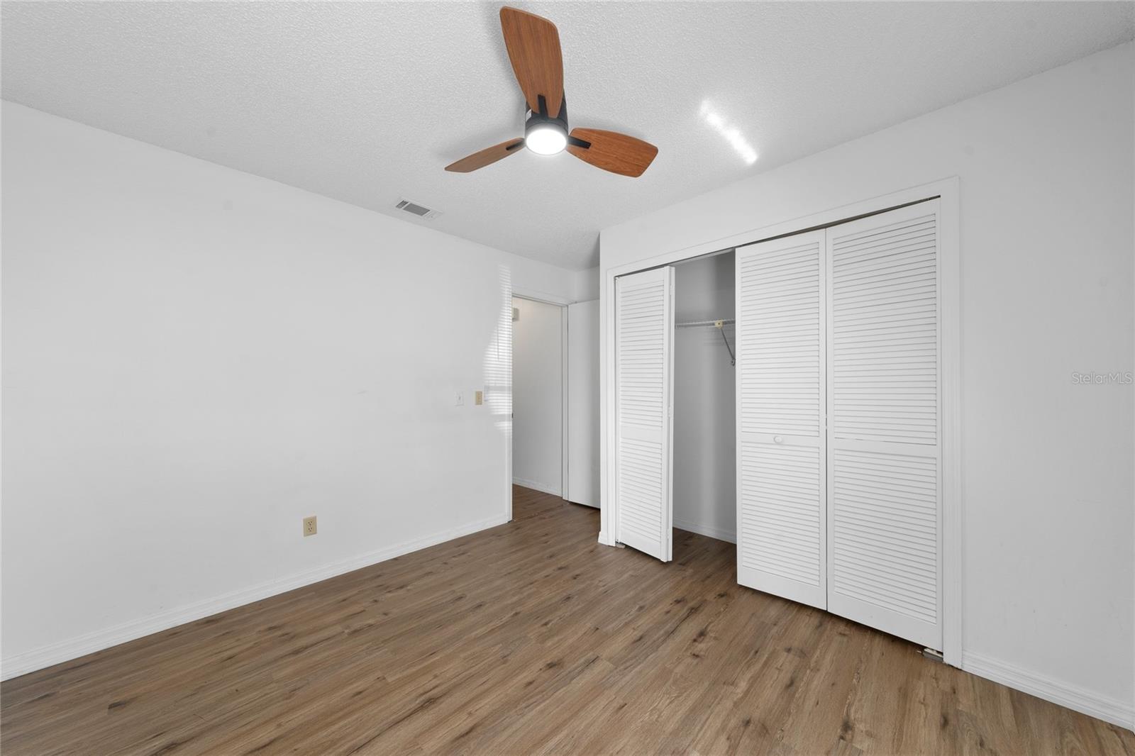 126 DAHLIA VILLAGE CIR #82, ORLANDO, FL, 32807