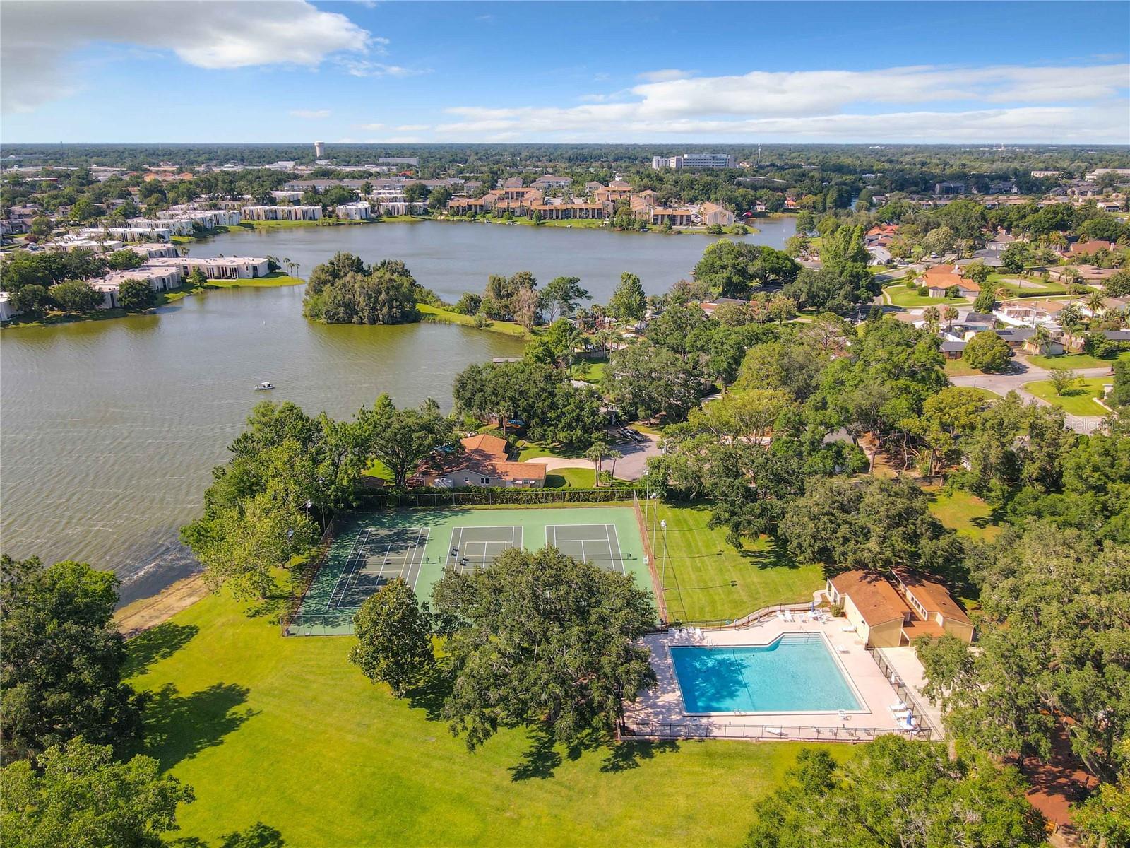 630 MAPLE OAK CIR #102, ALTAMONTE SPRINGS, FL, 32701