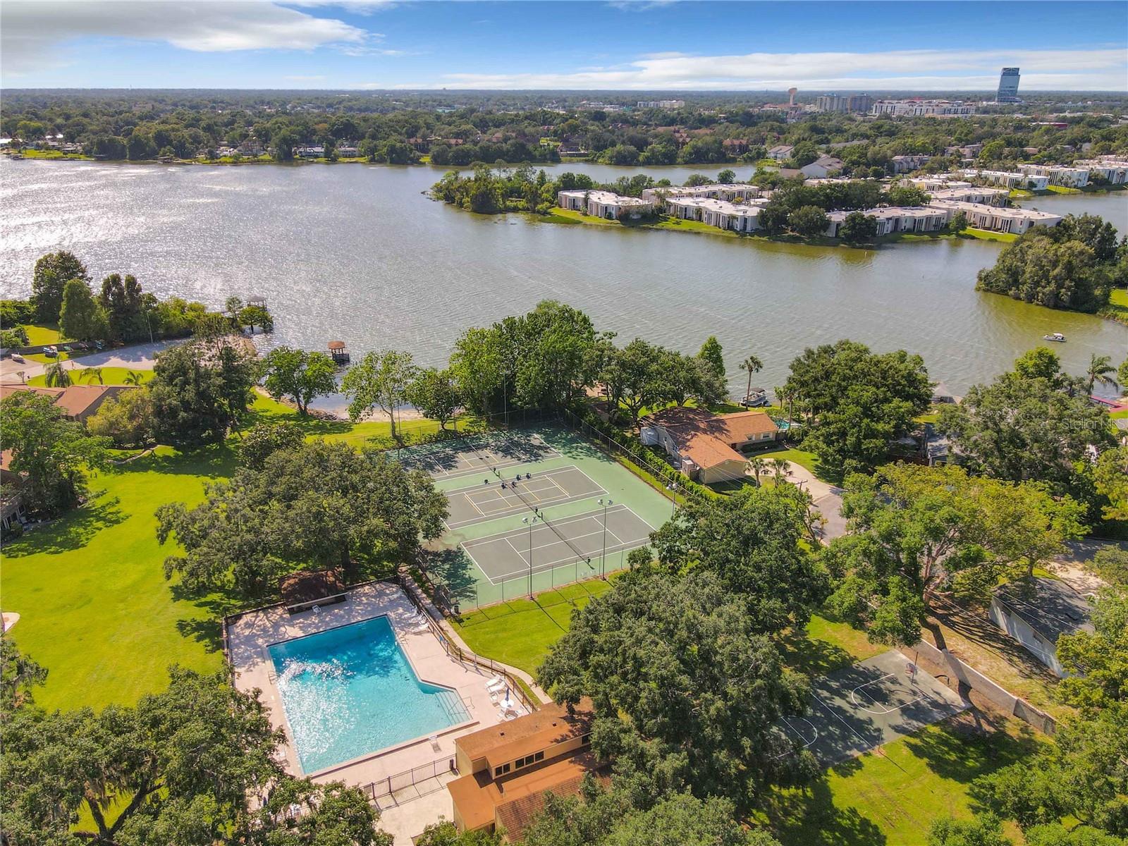630 MAPLE OAK CIR #102, ALTAMONTE SPRINGS, FL, 32701