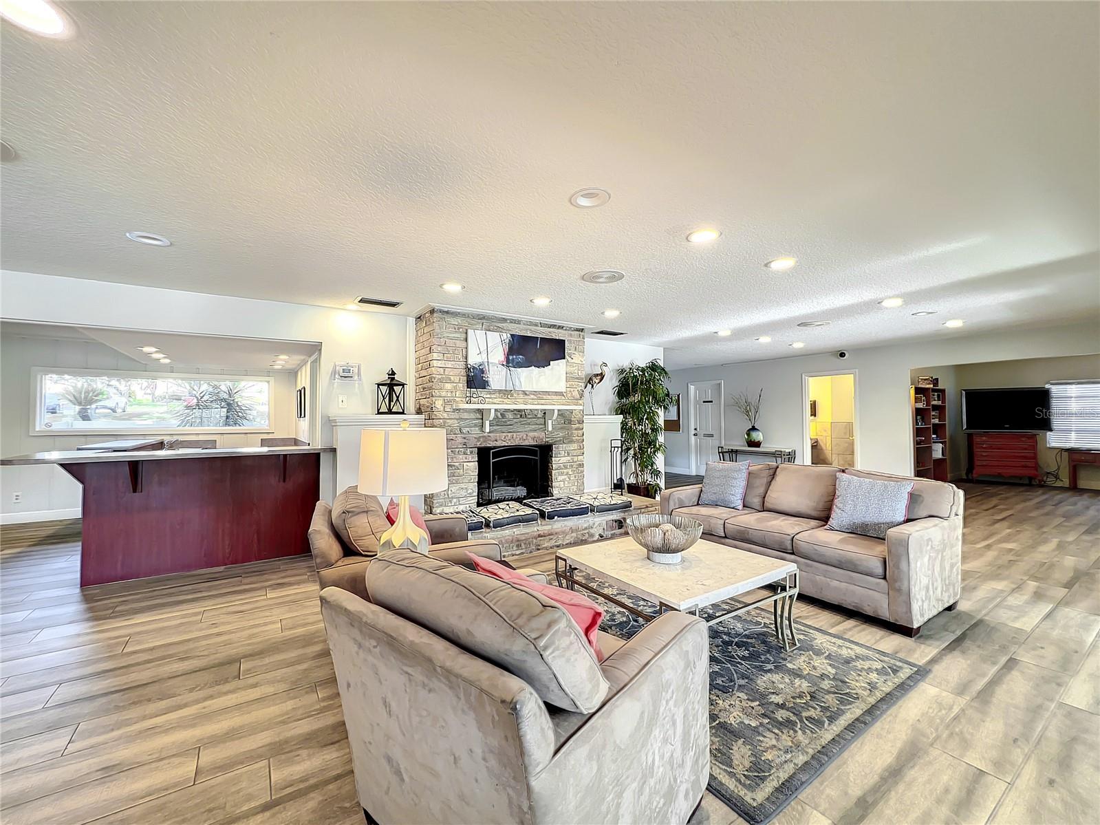 630 MAPLE OAK CIR #102, ALTAMONTE SPRINGS, FL, 32701