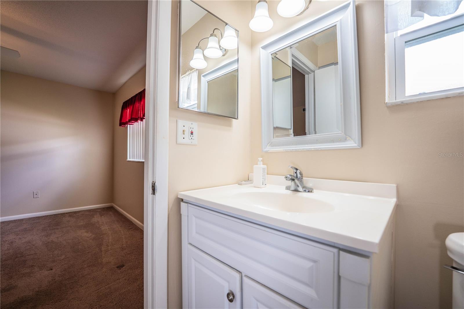 652 COTTAGE LN, LAKELAND, FL, 33803