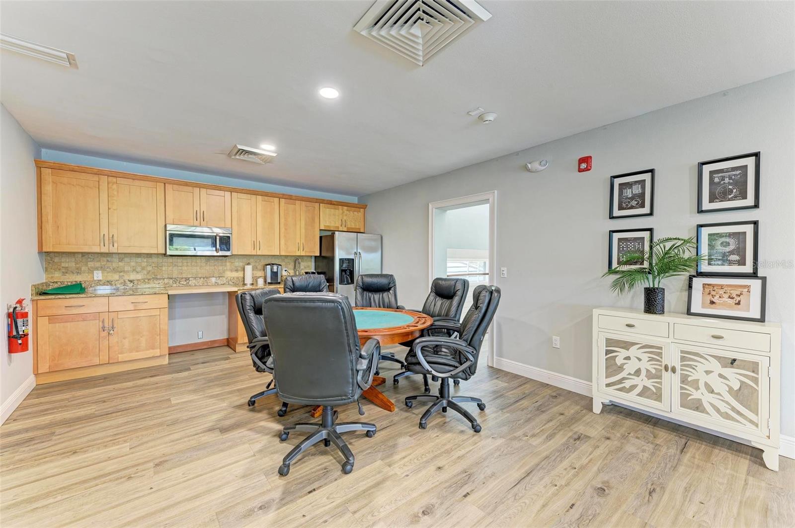 221 LOOKOUT POINT DR, OSPREY, FL, 34229