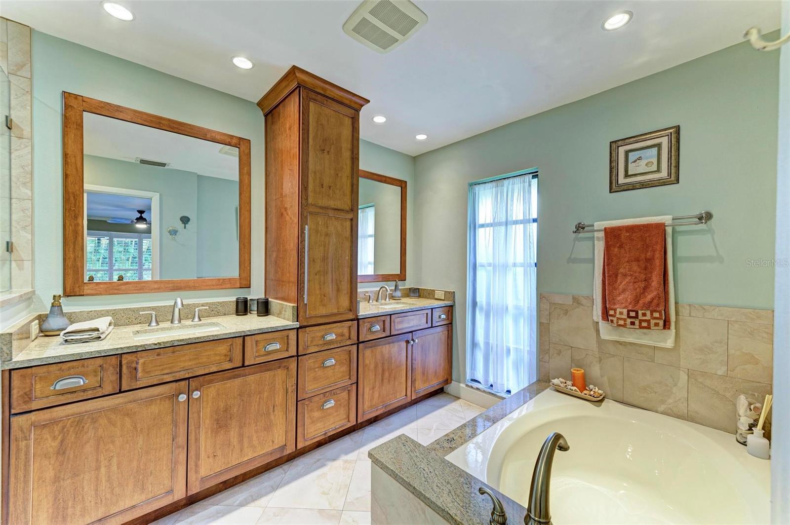 221 LOOKOUT POINT DR, OSPREY, FL, 34229