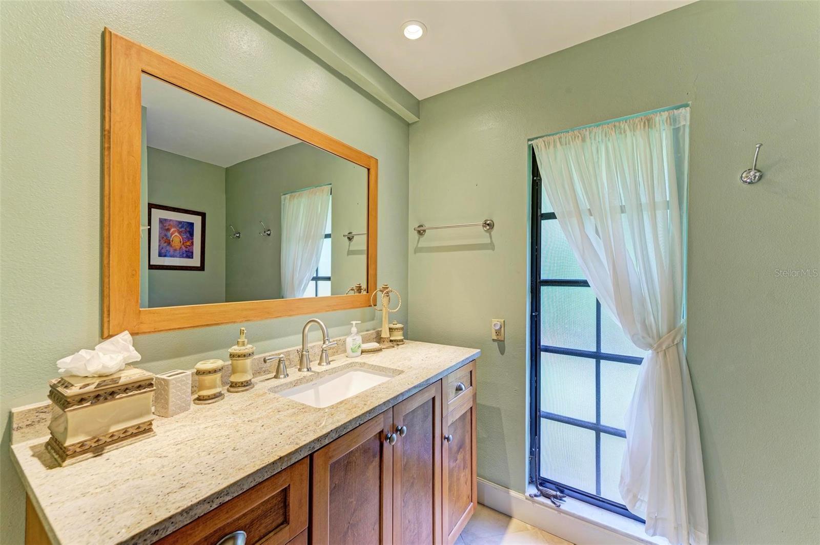 221 LOOKOUT POINT DR, OSPREY, FL, 34229