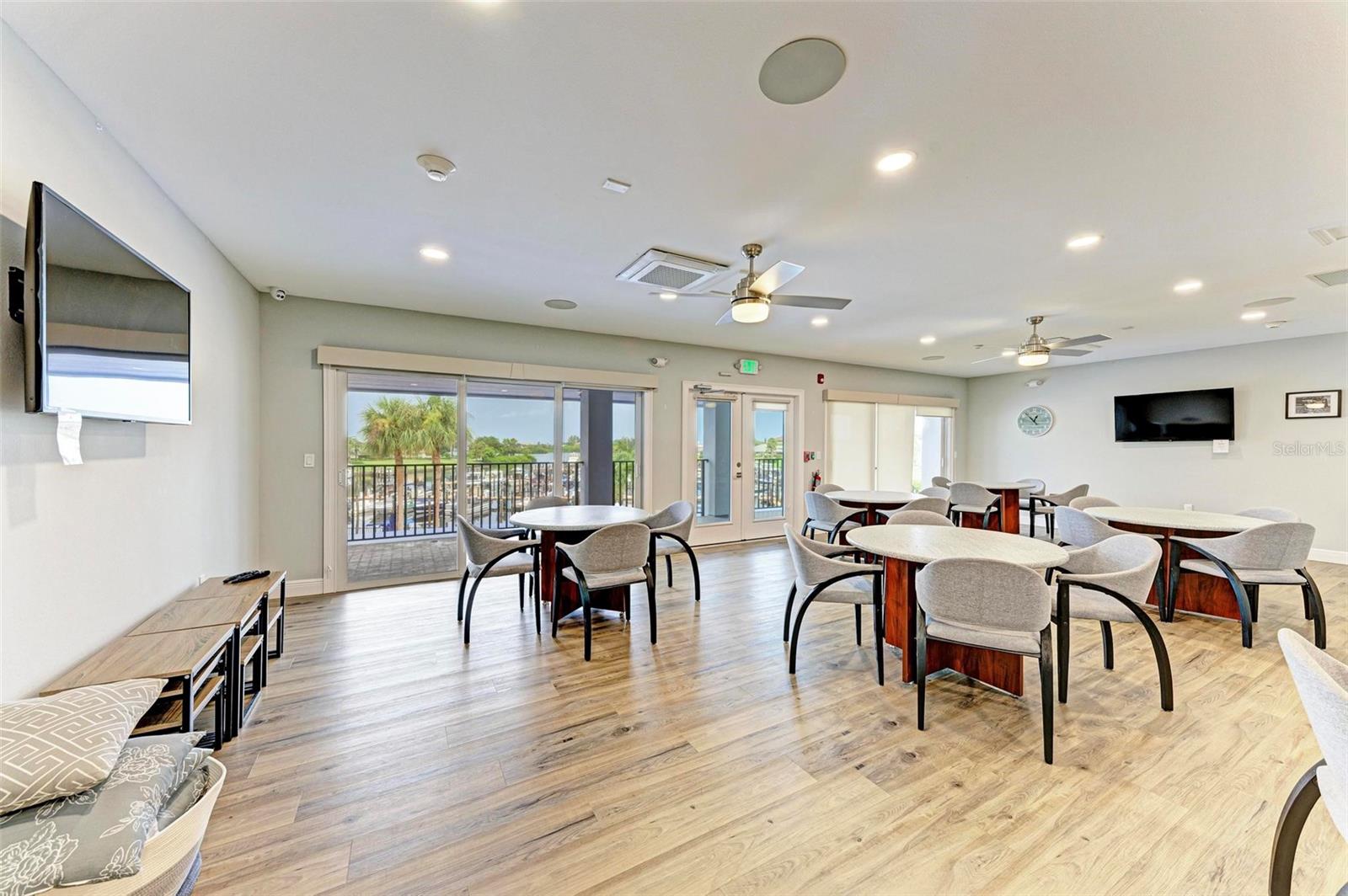 221 LOOKOUT POINT DR, OSPREY, FL, 34229