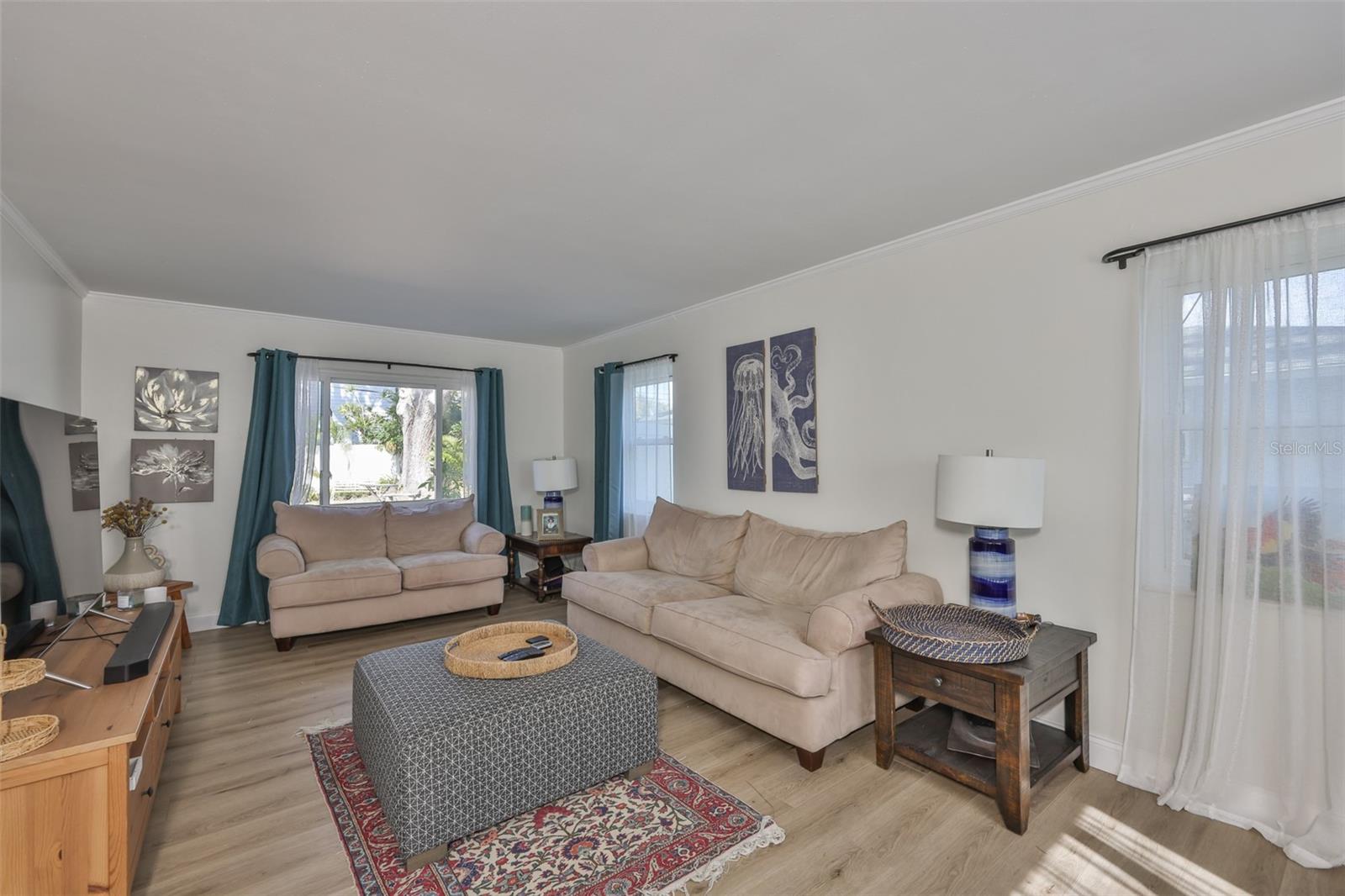 1279 86TH AVE N, ST PETERSBURG, FL, 33702