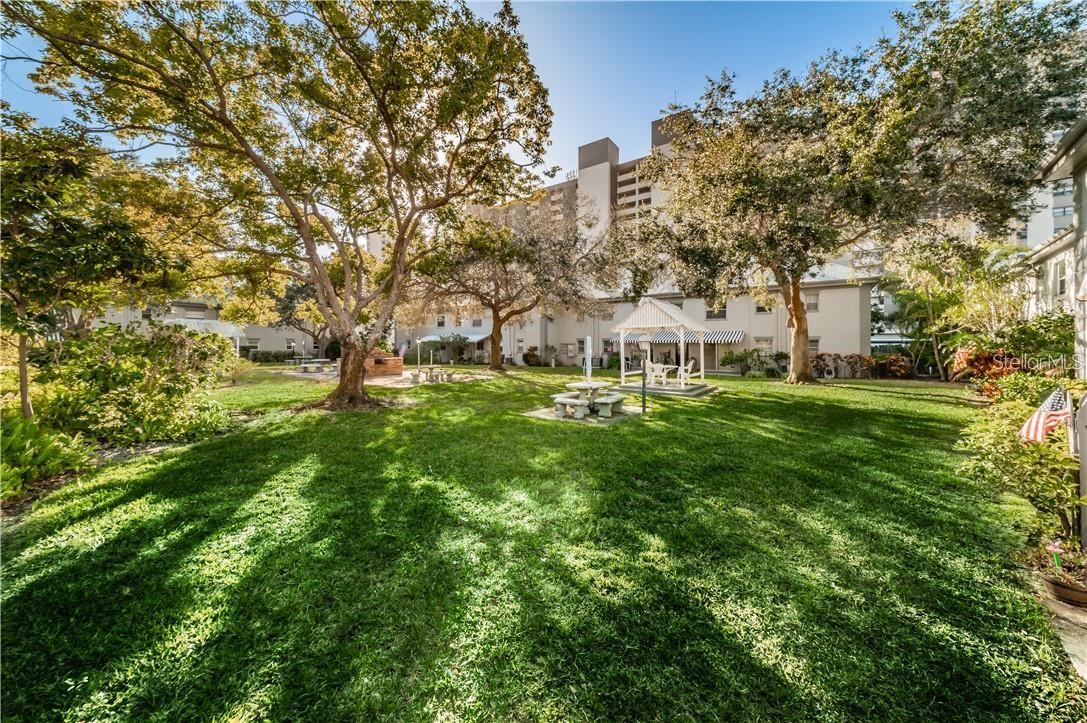 6990 PLACE DE LA PAIX #2B, SOUTH PASADENA, FL, 33707