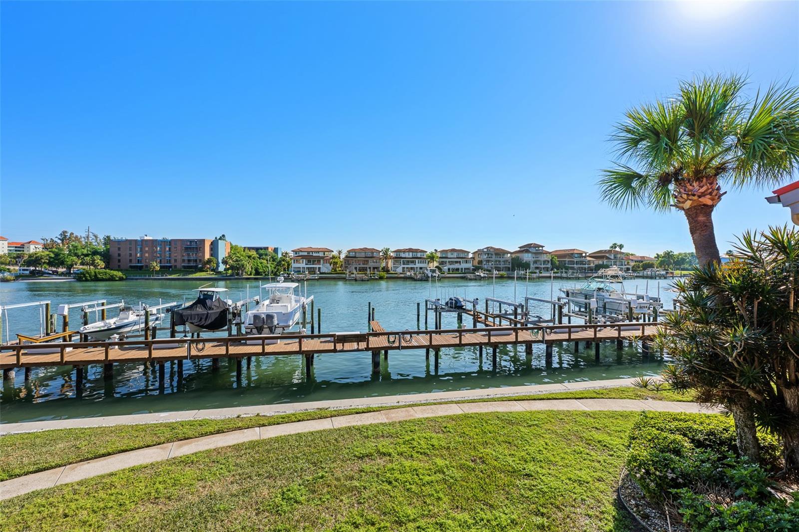 4750 BRITTANY DR S #126, ST PETERSBURG, FL, 33715
