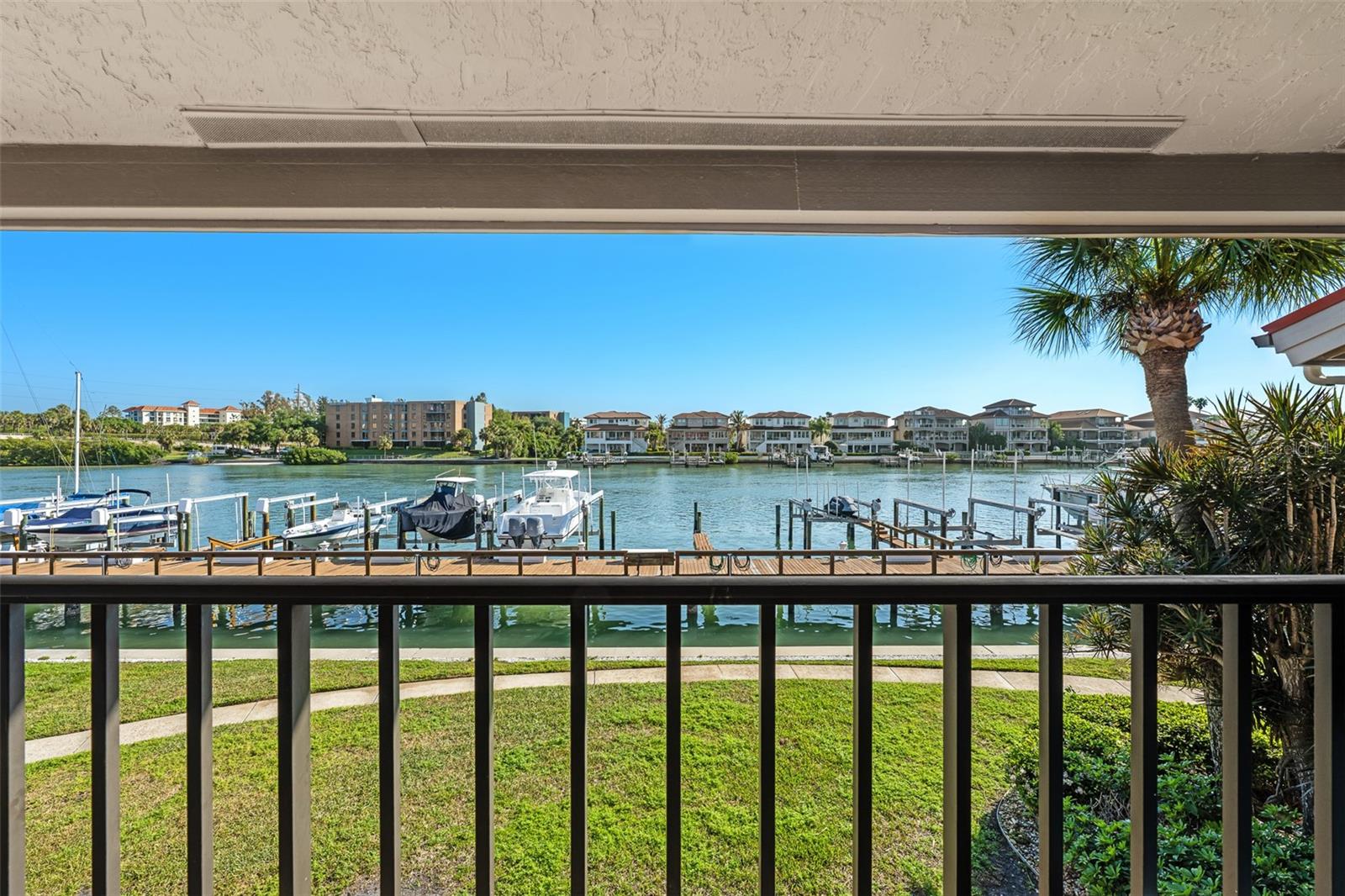 4750 BRITTANY DR S #126, ST PETERSBURG, FL, 33715