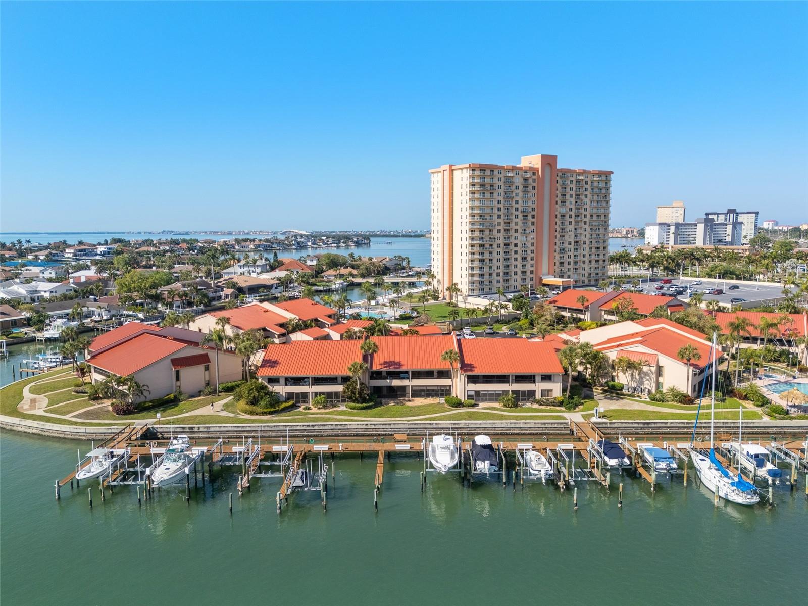 4750 BRITTANY DR S #126, ST PETERSBURG, FL, 33715