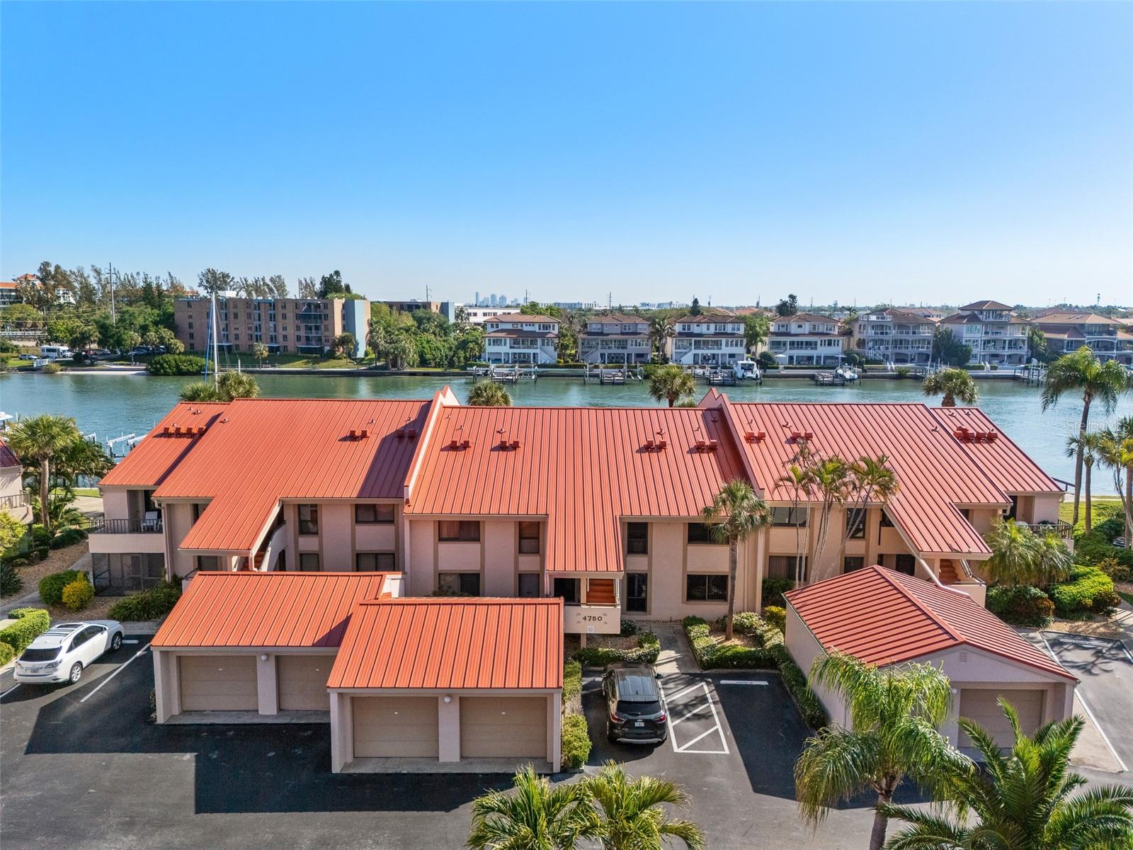 4750 BRITTANY DR S #126, ST PETERSBURG, FL, 33715
