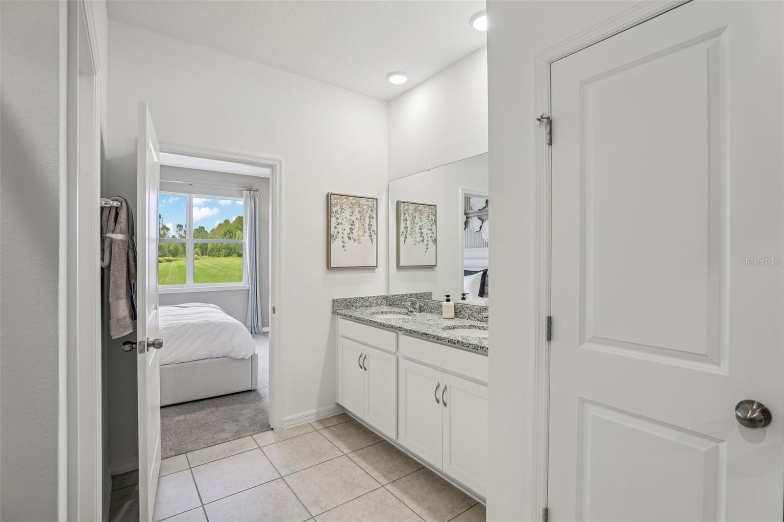 1088 CLAY BLVD, TAVARES, FL, 32778