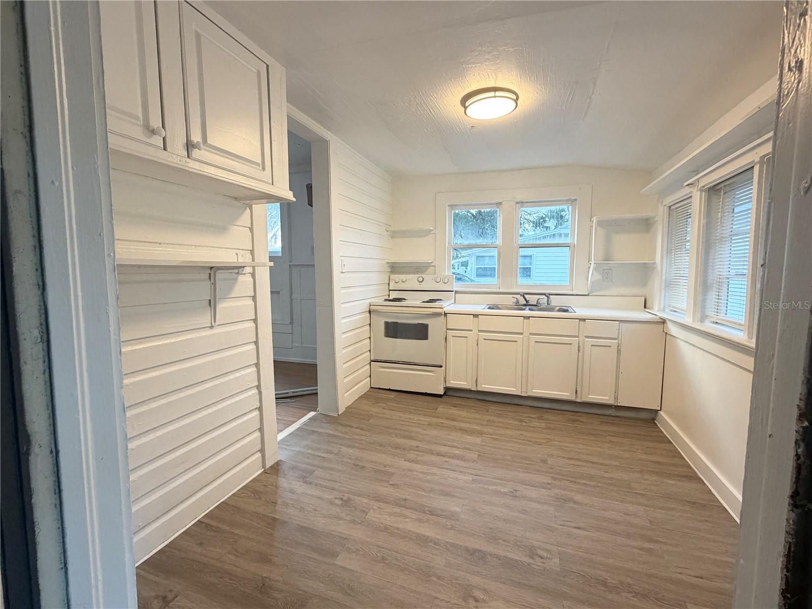 324 N ORANGE ST, NEW SMYRNA BEACH, FL, 32168