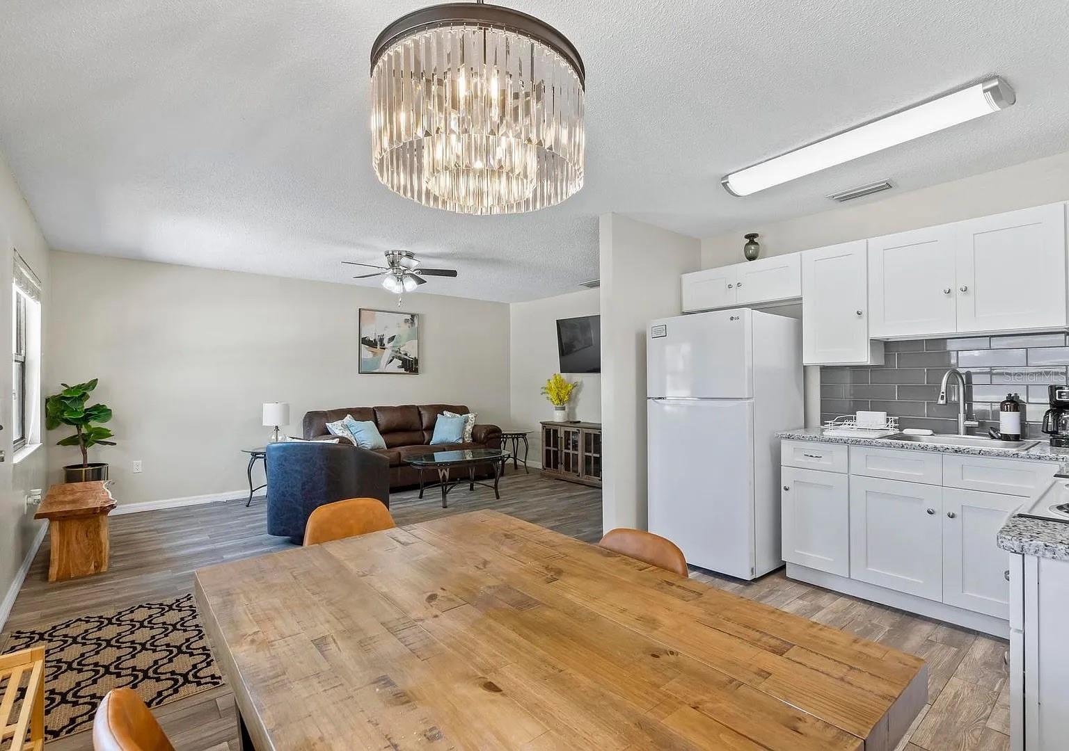 1 BRITTANY LN, PALM COAST, FL, 32137