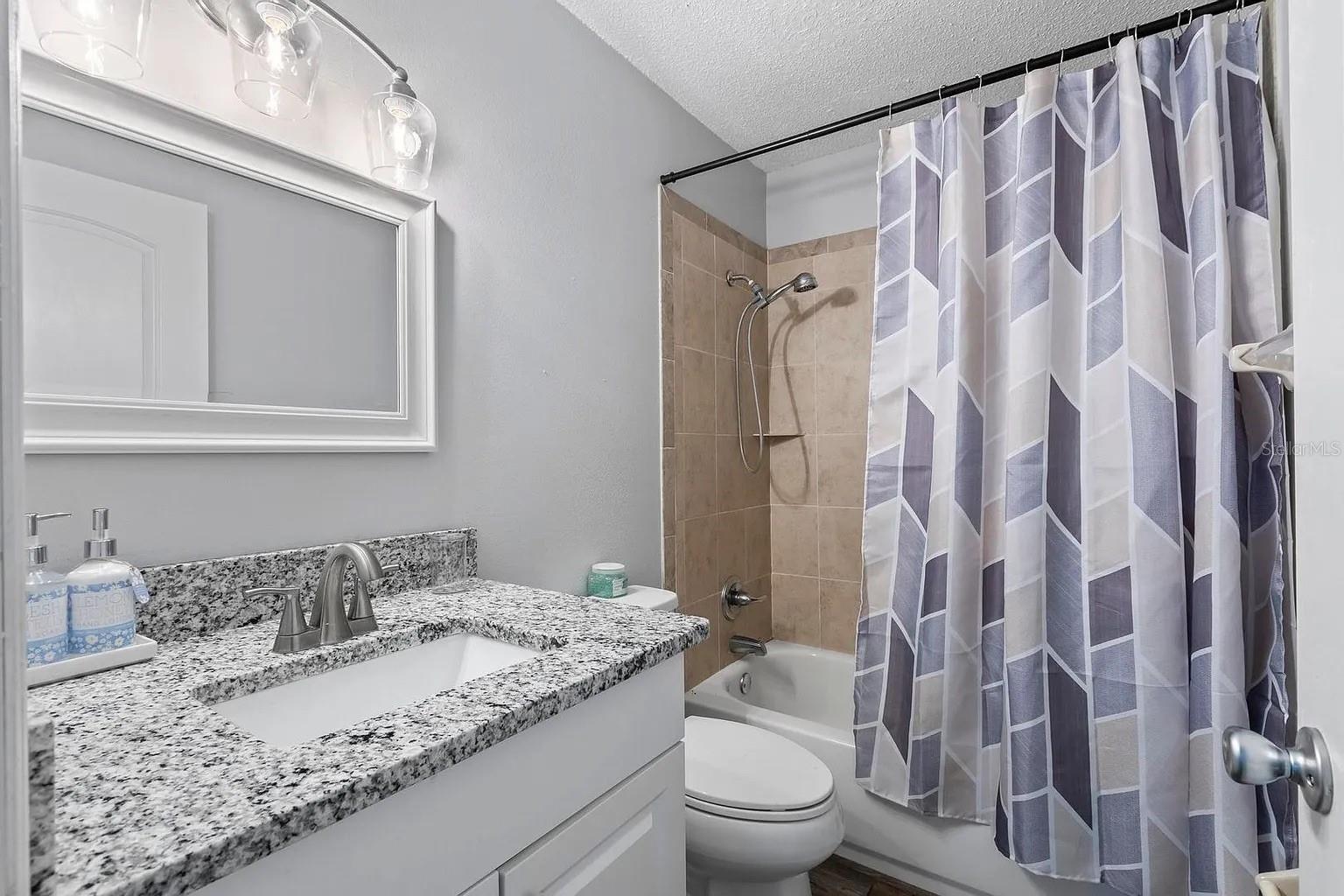 1 BRITTANY LN, PALM COAST, FL, 32137