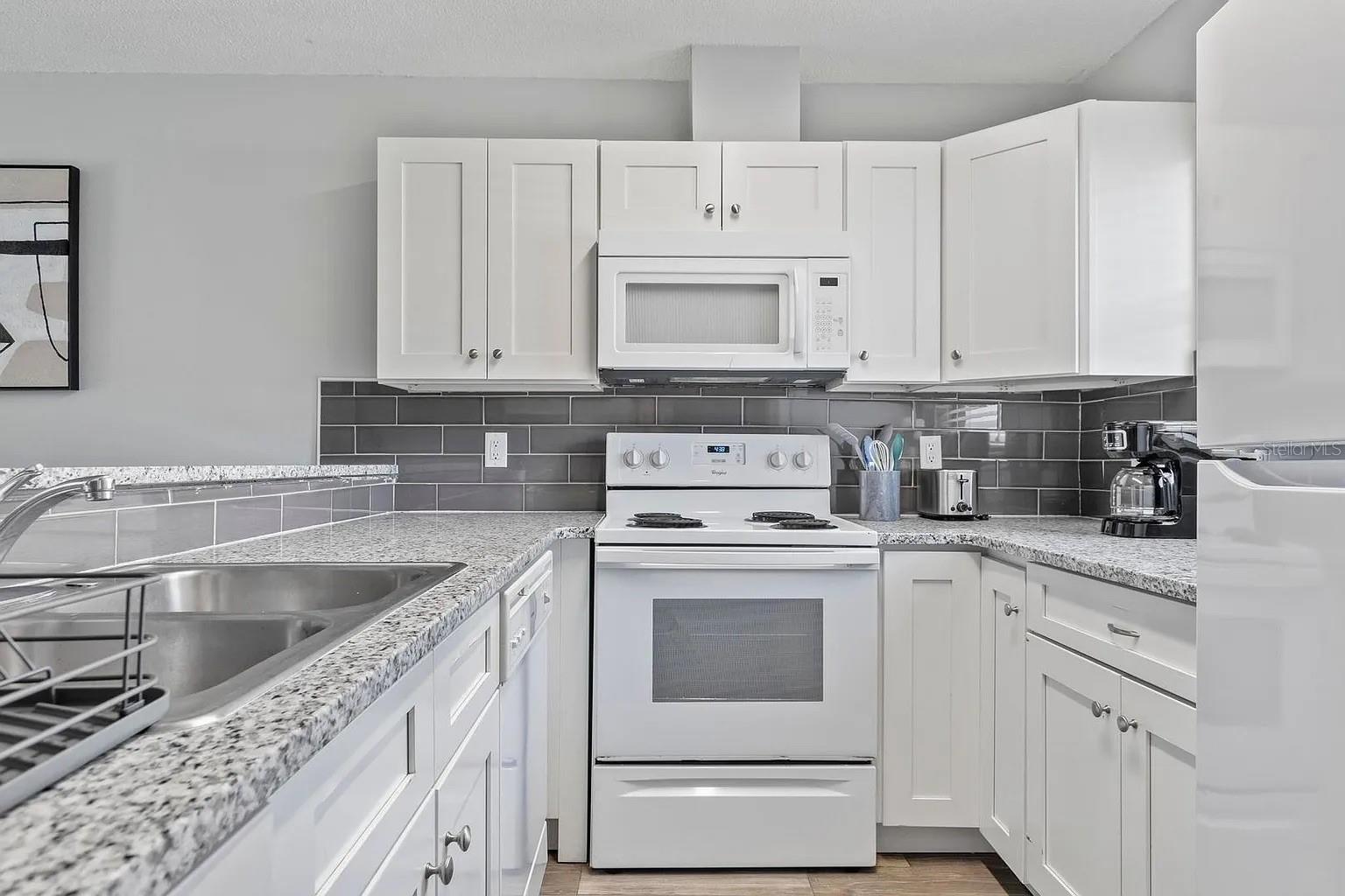 1 BRITTANY LN, PALM COAST, FL, 32137