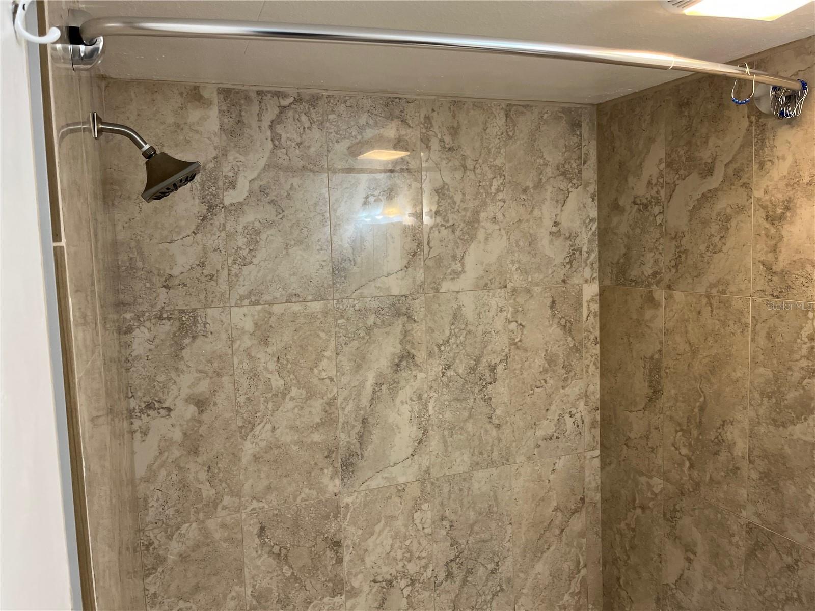 5052 TERRACE CLUB LN #201, TAMPA, FL, 33617