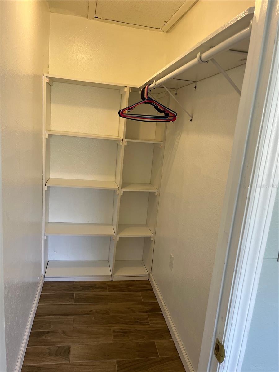 5052 TERRACE CLUB LN #201, TAMPA, FL, 33617