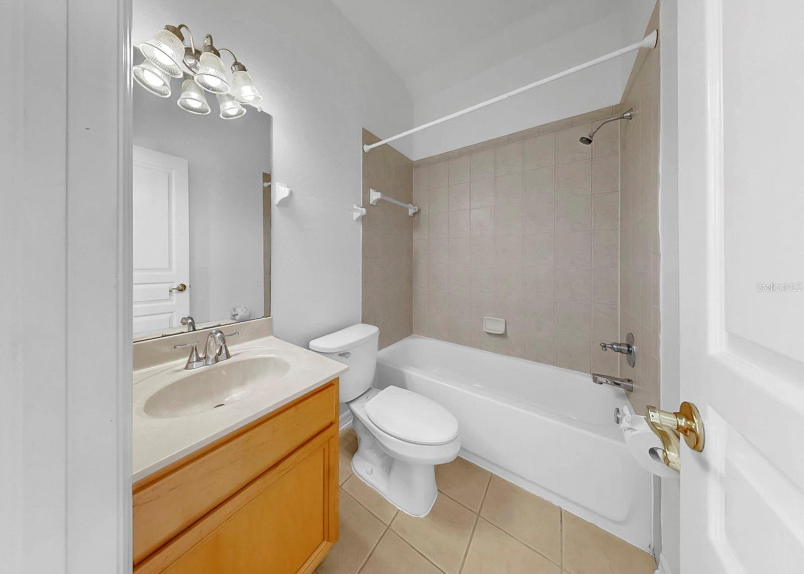 Bonus Room/4th bedroom bath