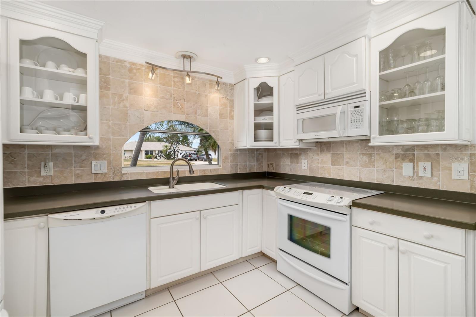 3136 GULF GATE DR, SARASOTA, FL, 34231