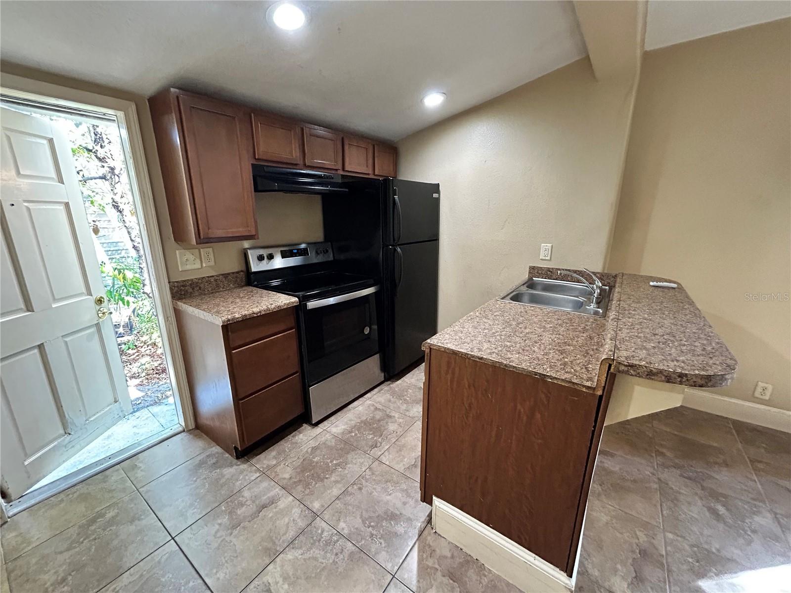 727 DARTMOOR ST N #2, ST PETERSBURG, FL, 33701