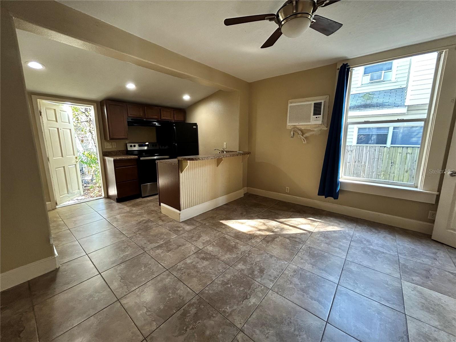 727 DARTMOOR ST N #2, ST PETERSBURG, FL, 33701