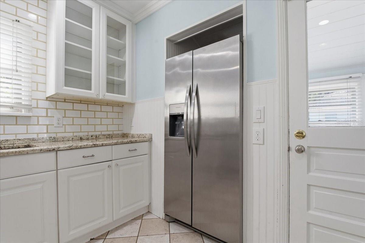 STAINLESS STEEL APPLIANCES