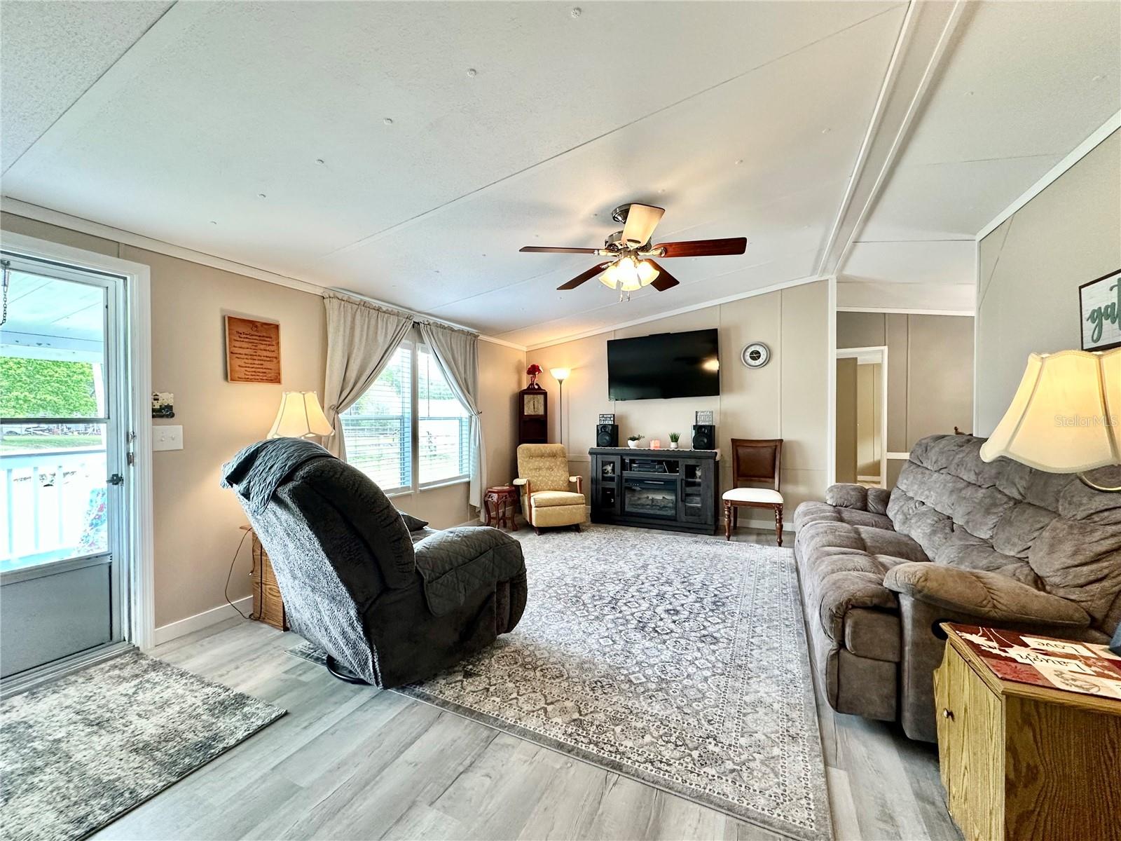 18400 SE 90TH LN, OCKLAWAHA, FL, 32179