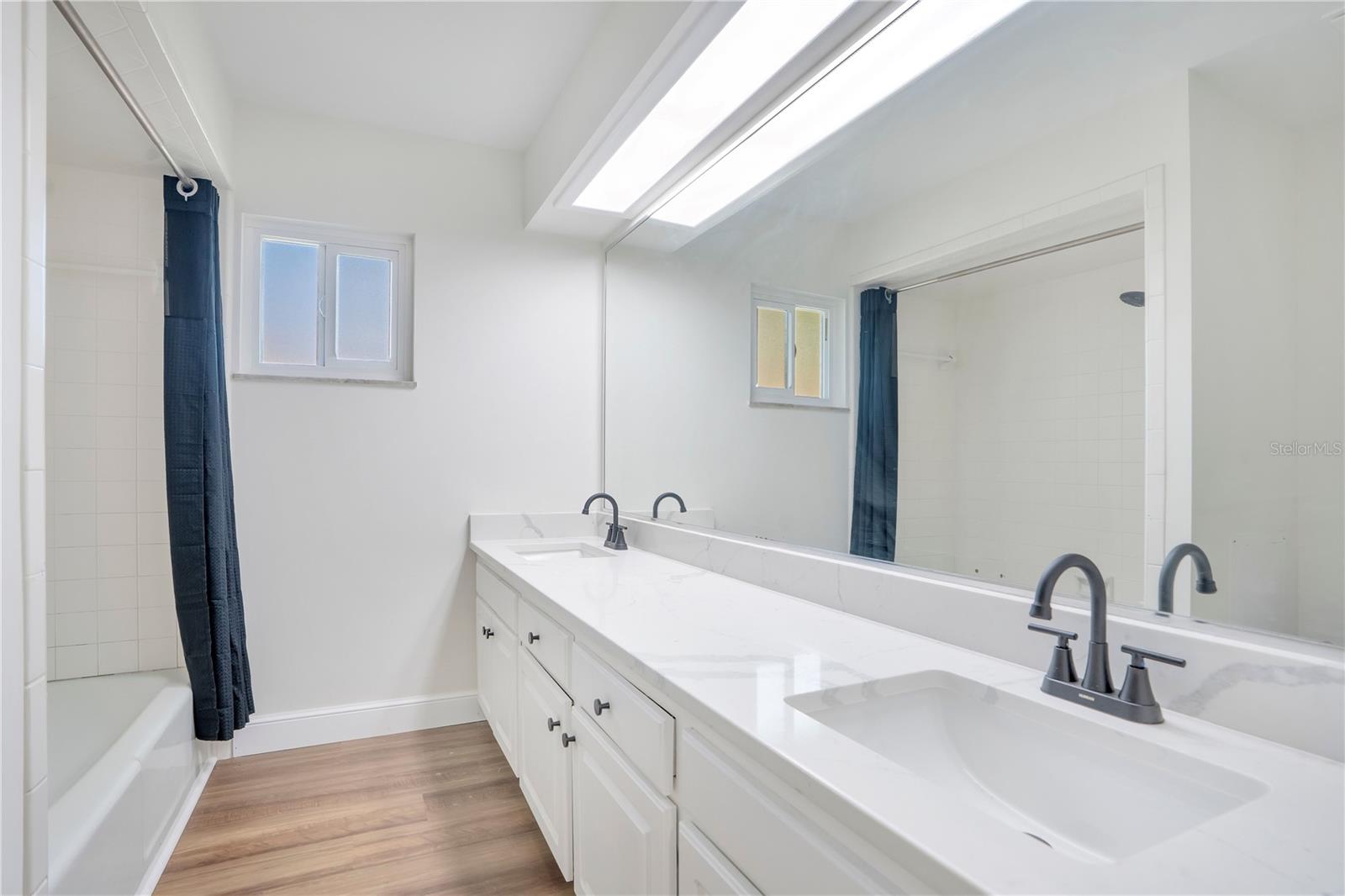 1307 VALLEY HILL DR, LAKELAND, FL, 33813