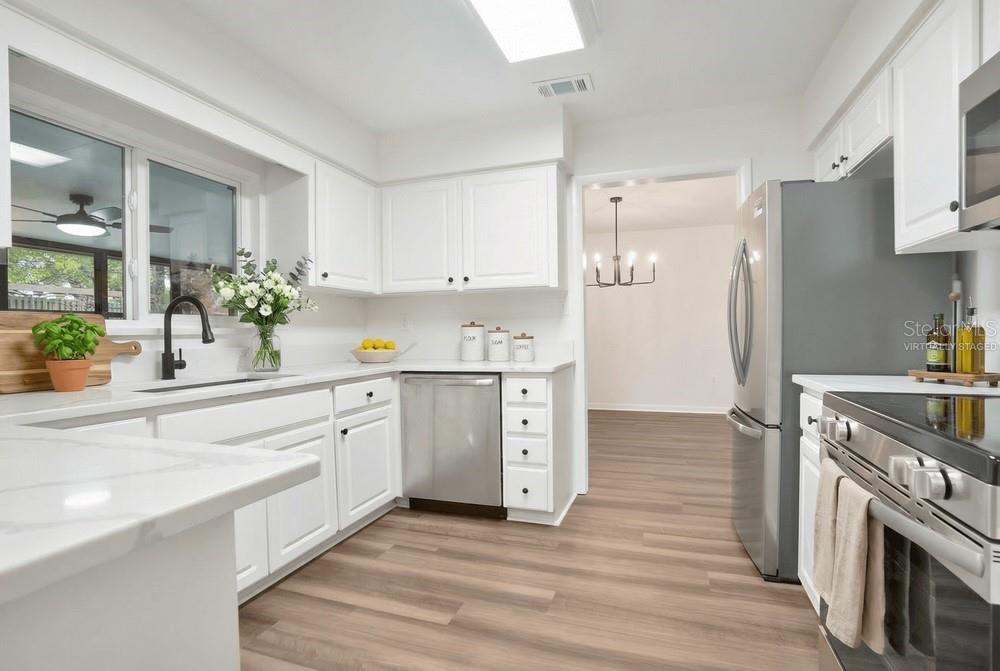1307 VALLEY HILL DR, LAKELAND, FL, 33813