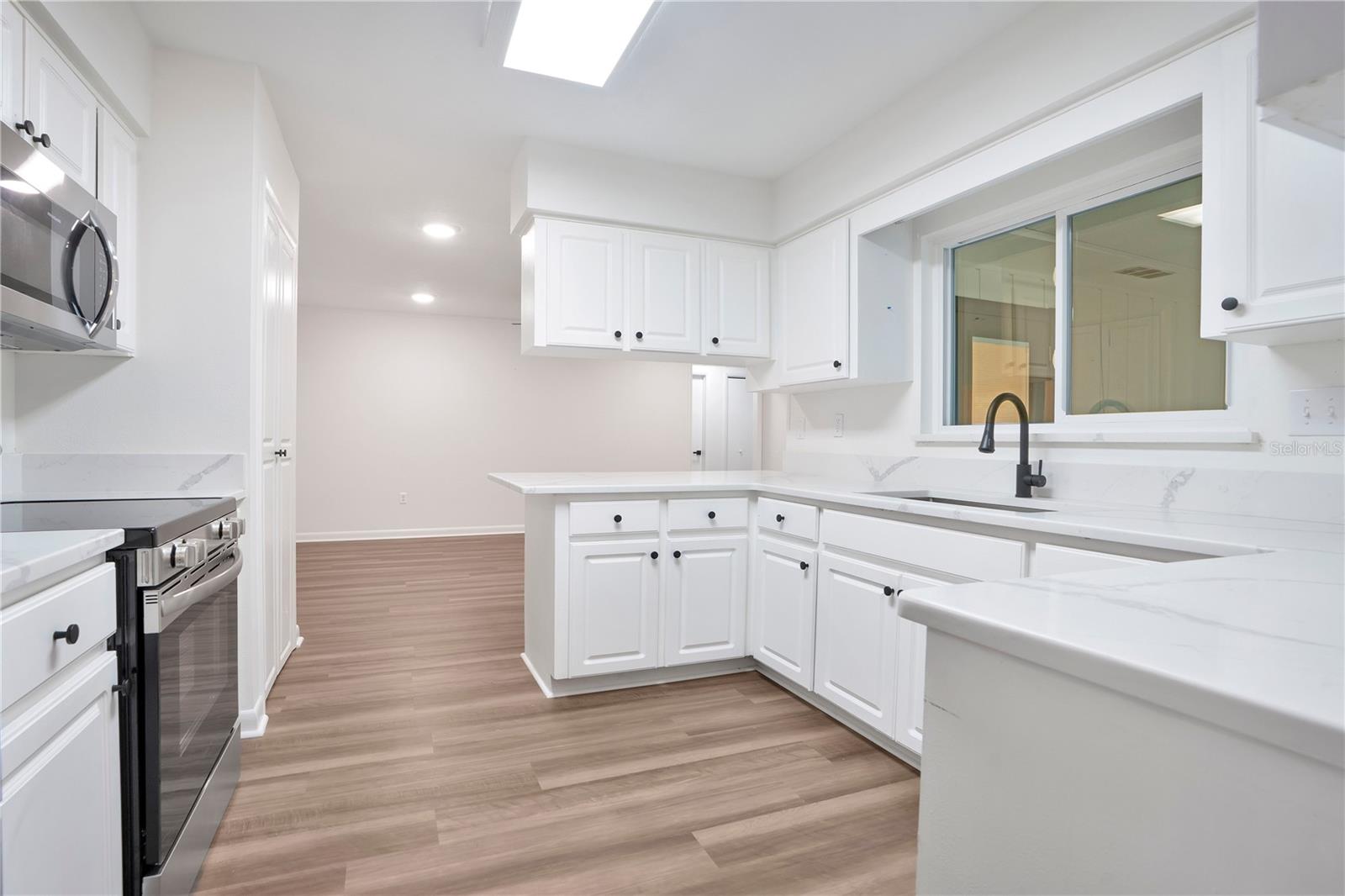 1307 VALLEY HILL DR, LAKELAND, FL, 33813