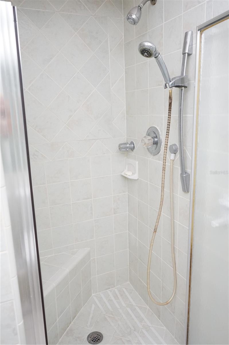 101 CAMBRIDGE TRL #205, SUN CITY CENTER, FL, 33573