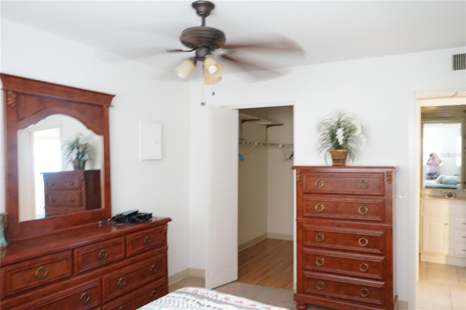 101 CAMBRIDGE TRL #205, SUN CITY CENTER, FL, 33573