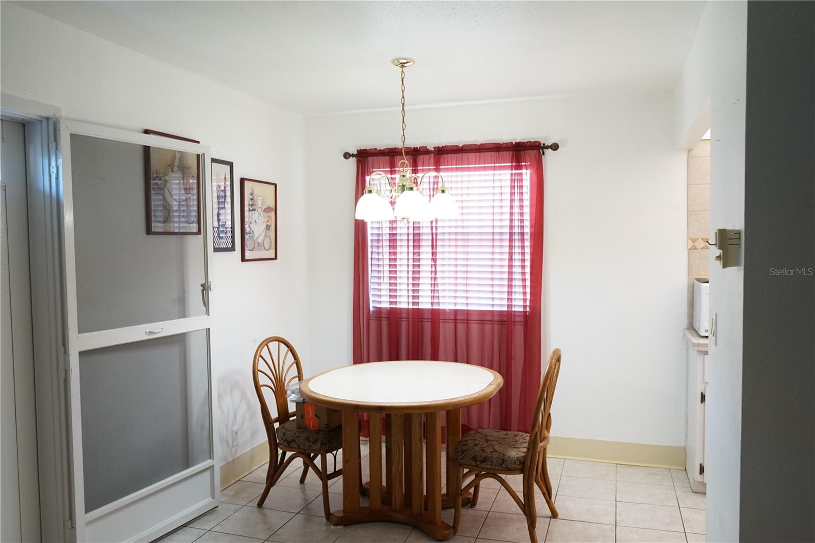 101 CAMBRIDGE TRL #205, SUN CITY CENTER, FL, 33573