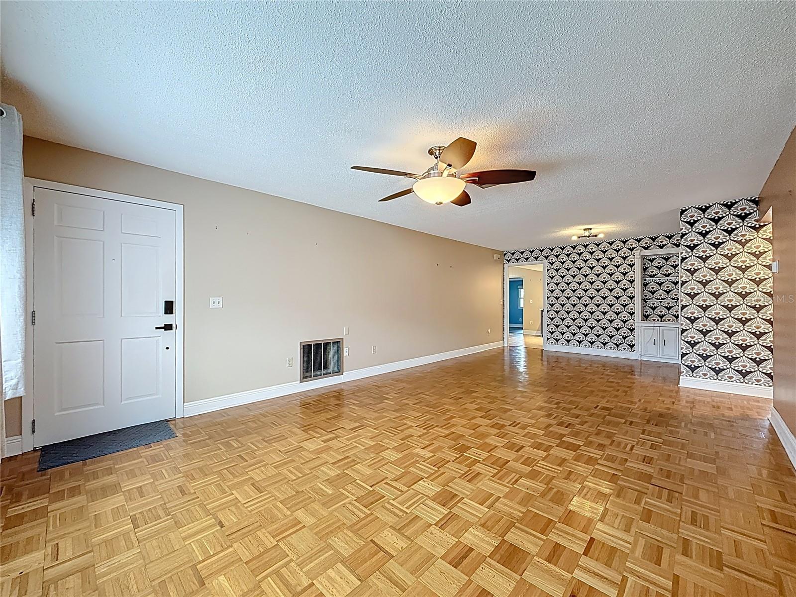 403 MINDY DR, LARGO, FL, 33771
