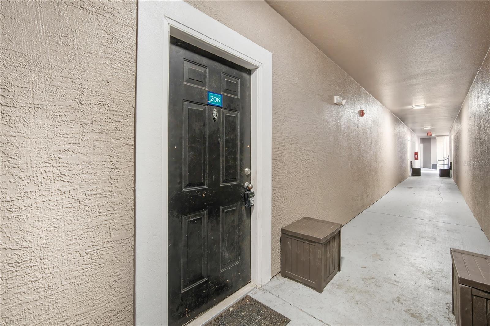9301 CRESCENT LOOP CIR #206, TAMPA, FL, 33619