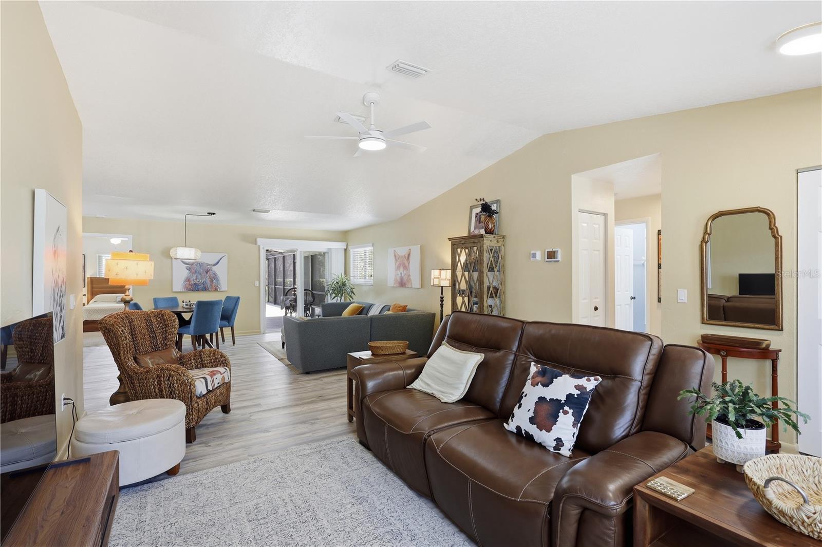 16 CEDARDALE CT, PALM COAST, FL, 32137