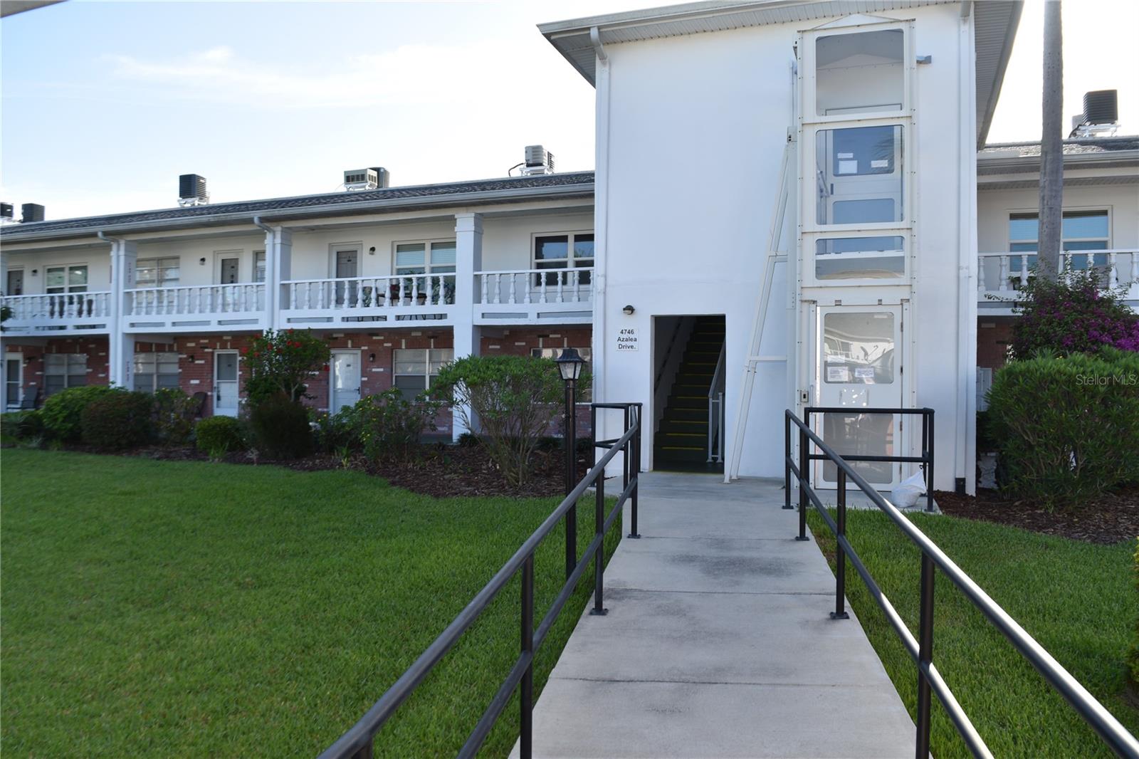 4746 AZALEA DR #208C, NEW PORT RICHEY, FL, 34652