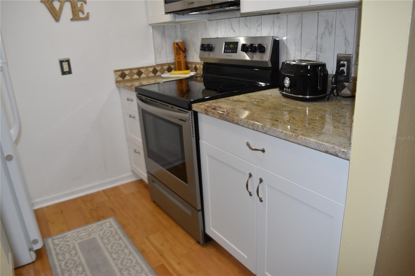 4746 AZALEA DR #208C, NEW PORT RICHEY, FL, 34652