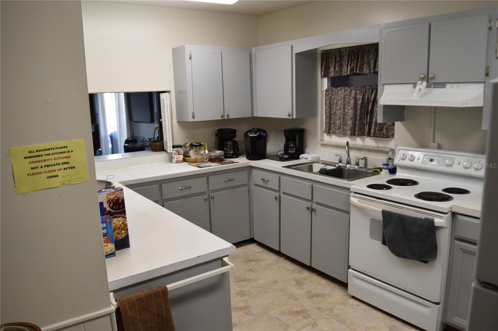 4746 AZALEA DR #208C, NEW PORT RICHEY, FL, 34652