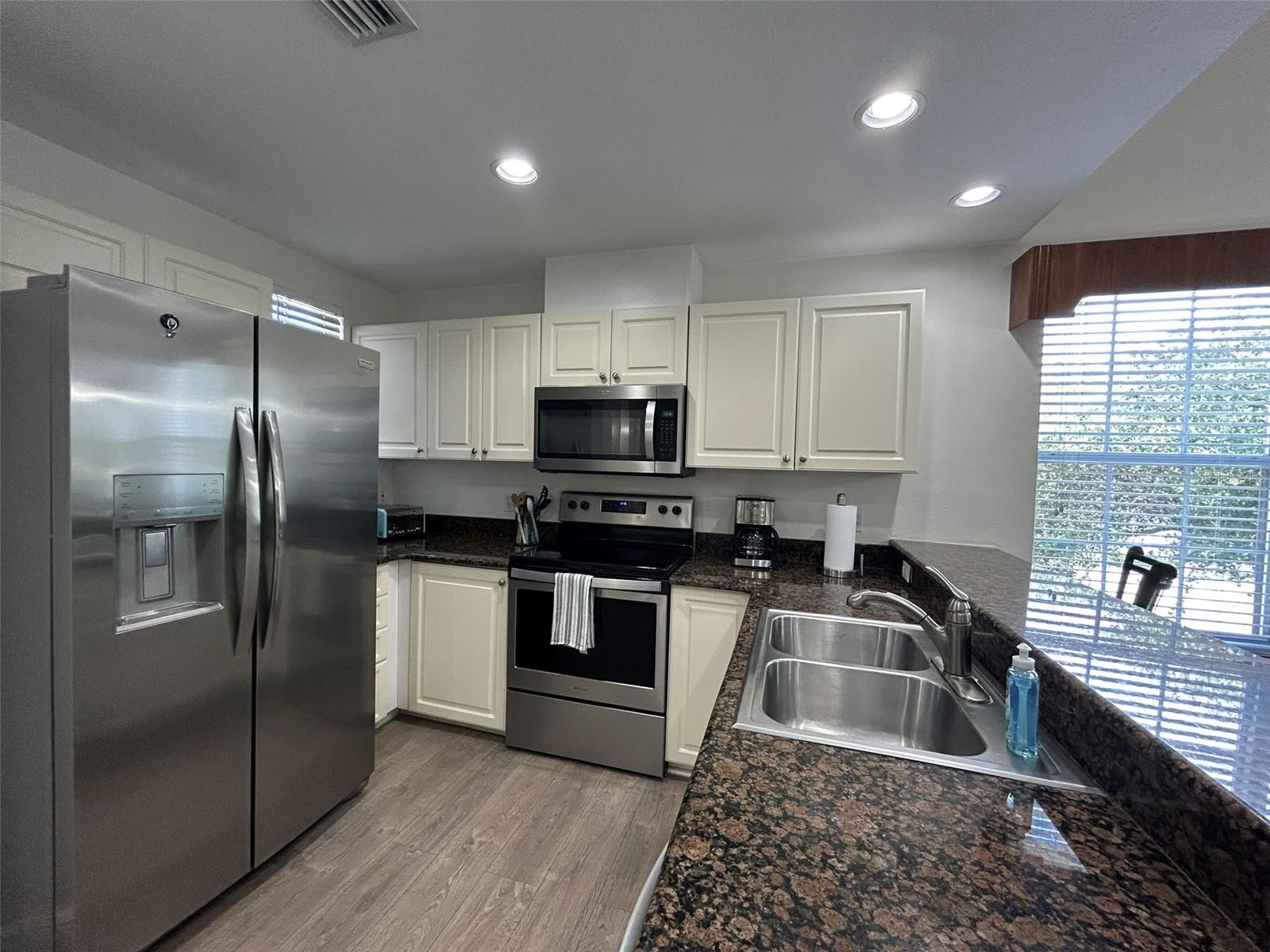 3604 54TH DR W #204, BRADENTON, FL, 34210