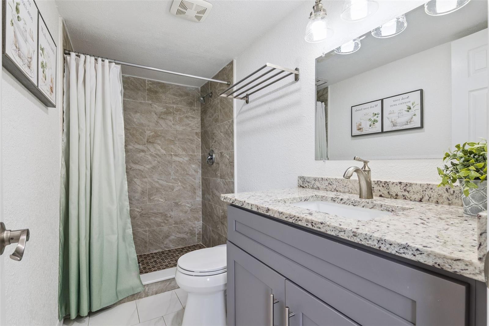 511 FLAMINGO LN, OSTEEN, FL, 32764