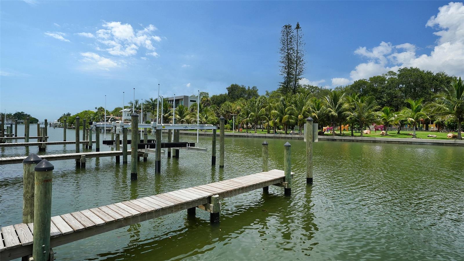 1709 N TAMIAMI TRL #522, SARASOTA, FL, 34234