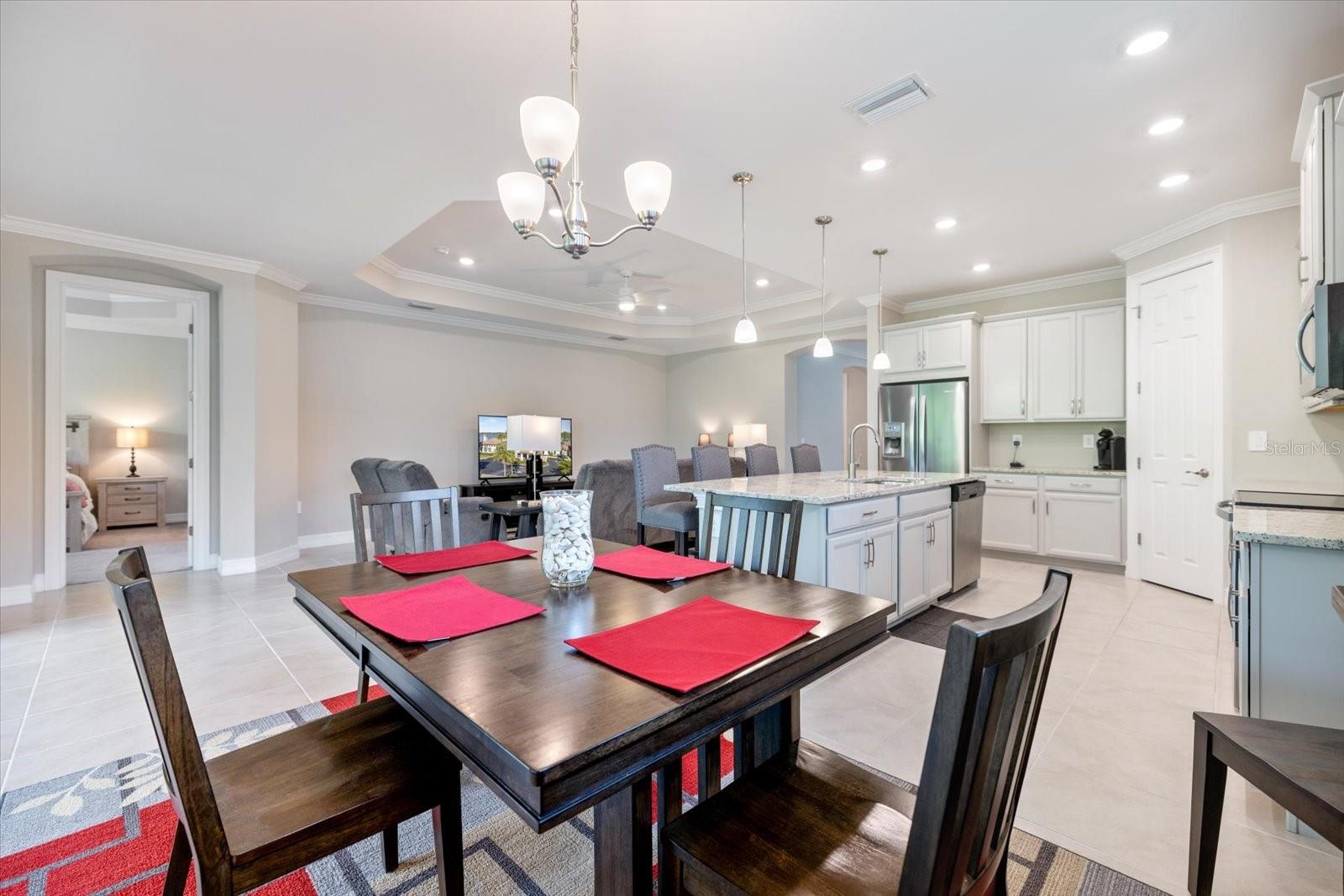 520 MARAVIYA BLVD, NOKOMIS, FL, 34275