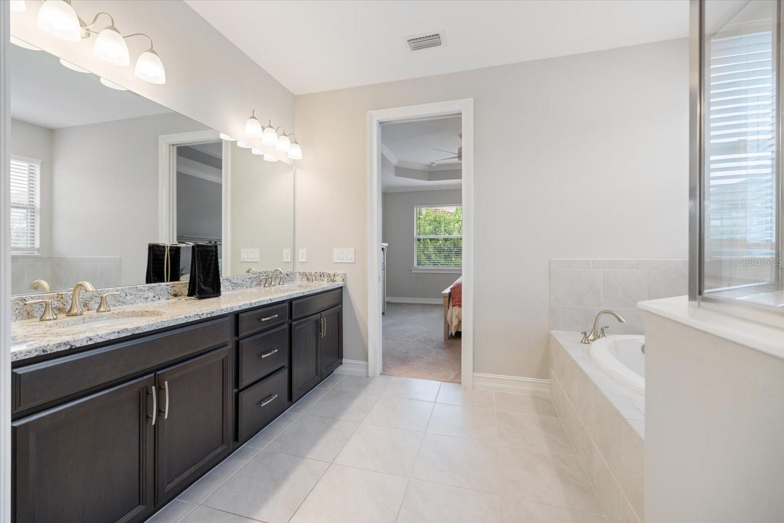 520 MARAVIYA BLVD, NOKOMIS, FL, 34275