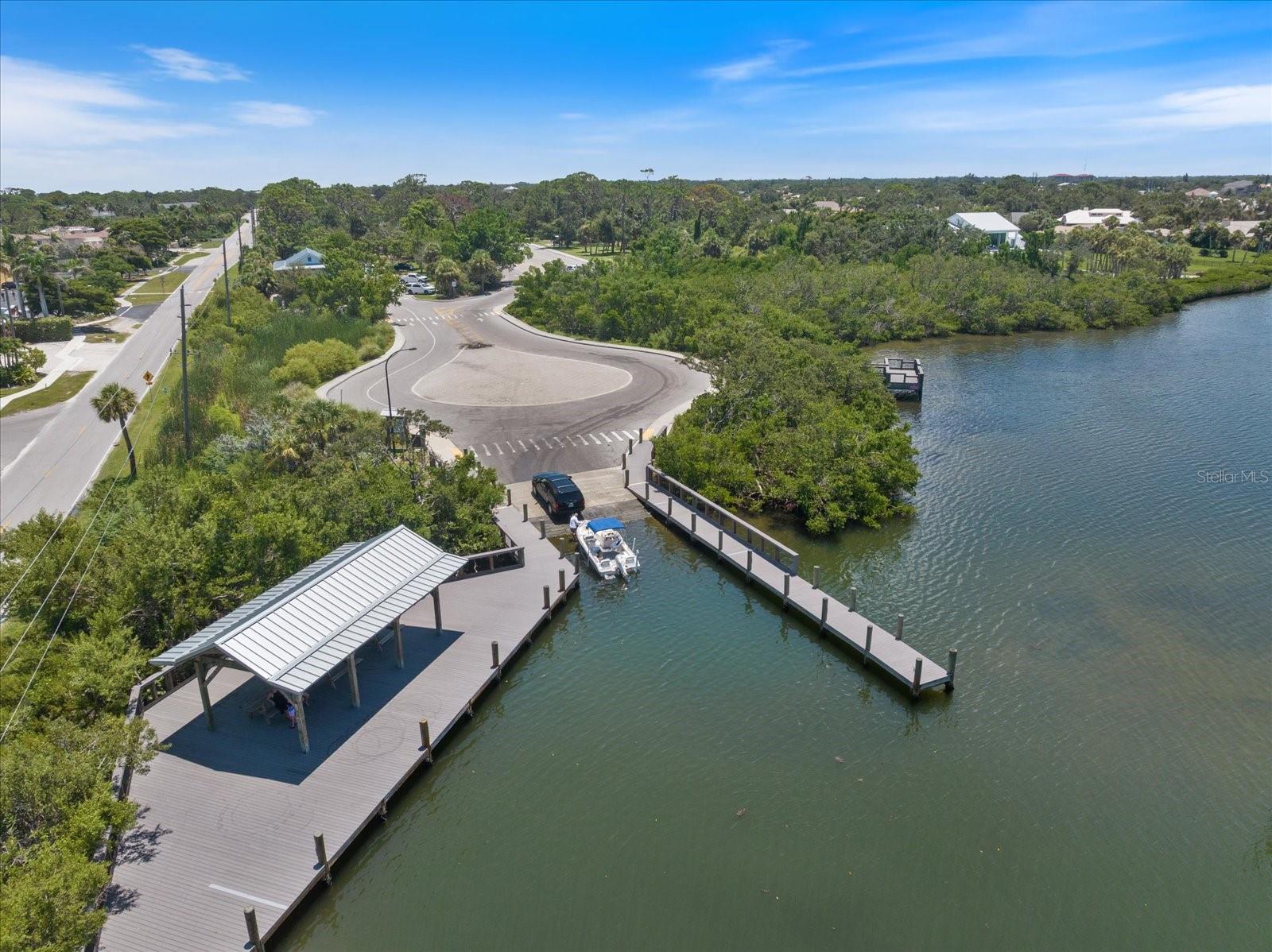520 MARAVIYA BLVD, NOKOMIS, FL, 34275